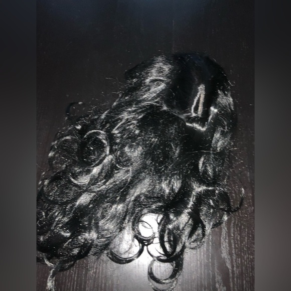 Synthetic Black Wig - Picture 2 of 3